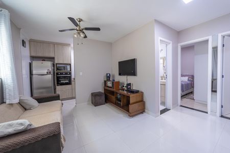 Sala de casa de condomínio à venda com 3 quartos, 64m² em Burgo Paulista, São Paulo