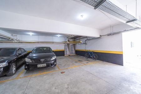 Casa de condomínio à venda com 64m², 3 quartos e 1 vagaGaragem