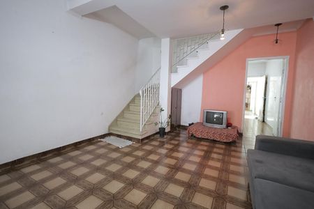 Casa à venda com 140m², 3 quartos e 2 vagas Casa à venda com 140m², 3 quartos e 2 vagasSala