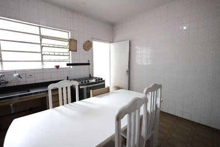 Casa à venda com 140m², 3 quartos e 2 vagas Casa à venda com 140m², 3 quartos e 2 vagasCozinha