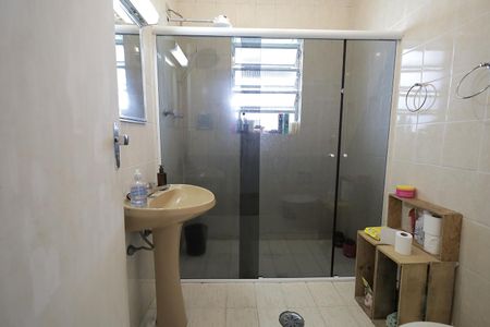 Casa à venda com 140m², 3 quartos e 2 vagas Casa à venda com 140m², 3 quartos e 2 vagasBanheiro 2