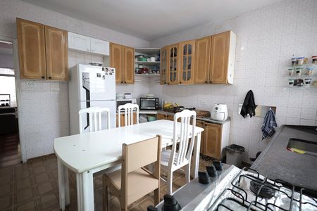 Casa à venda com 140m², 3 quartos e 2 vagas Casa à venda com 140m², 3 quartos e 2 vagasCozinha