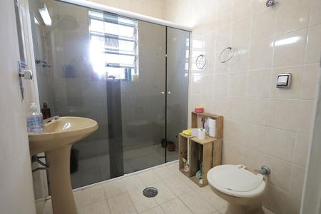 Casa à venda com 140m², 3 quartos e 2 vagas Casa à venda com 140m², 3 quartos e 2 vagasBanheiro 2
