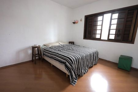 Casa à venda com 140m², 3 quartos e 2 vagas Casa à venda com 140m², 3 quartos e 2 vagasQuarto 2