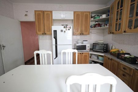 Casa à venda com 140m², 3 quartos e 2 vagas Casa à venda com 140m², 3 quartos e 2 vagasCozinha
