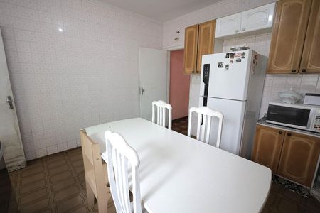 Casa à venda com 140m², 3 quartos e 2 vagas Casa à venda com 140m², 3 quartos e 2 vagasCozinha