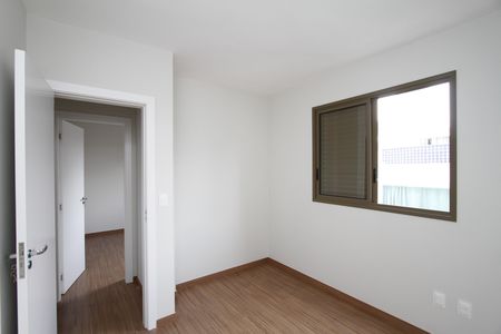 Apartamento à venda com 82m², 3 quartos e 1 vagaQuarto 2
