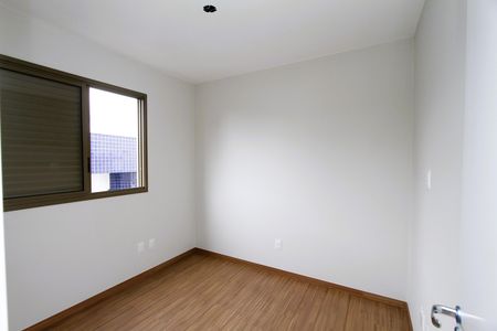 Apartamento à venda com 82m², 3 quartos e 1 vagaQuarto 2