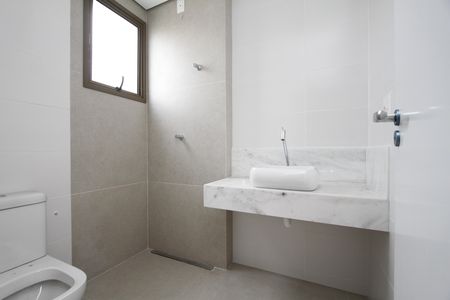 Apartamento à venda com 82m², 3 quartos e 1 vagaBanheiro da Suíte