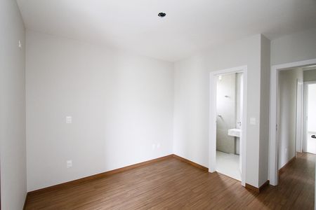 Apartamento à venda com 82m², 3 quartos e 1 vagaQuarto 1 - Suíte