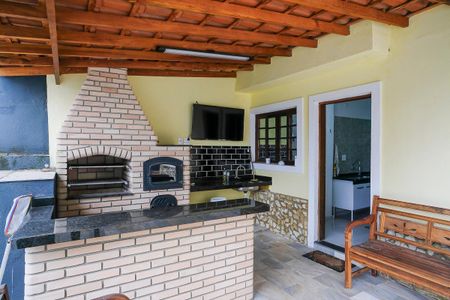 Casa à venda com 490m², 4 quartos e 6 vagasQuintal
