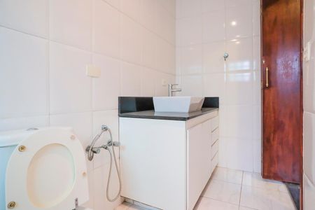 Casa à venda com 490m², 4 quartos e 6 vagasBanheiro da suíte 2