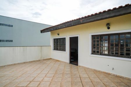 Casa à venda com 490m², 4 quartos e 6 vagasVaranda 