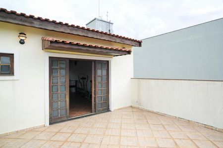 Casa à venda com 490m², 4 quartos e 6 vagasVaranda