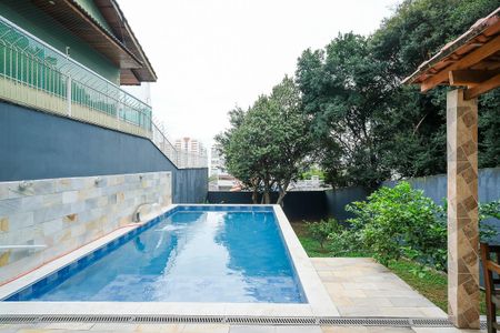 Casa à venda com 490m², 4 quartos e 6 vagasQuintal