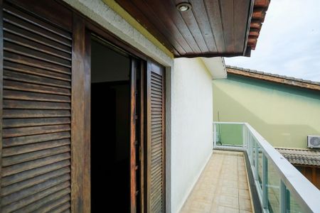 Casa à venda com 490m², 4 quartos e 6 vagasVaranda da suíte 3
