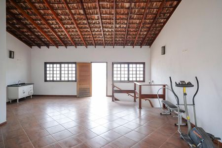 Casa à venda com 490m², 4 quartos e 6 vagasVaranda
