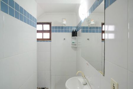 Casa à venda com 490m², 4 quartos e 6 vagasCasa área de serviço