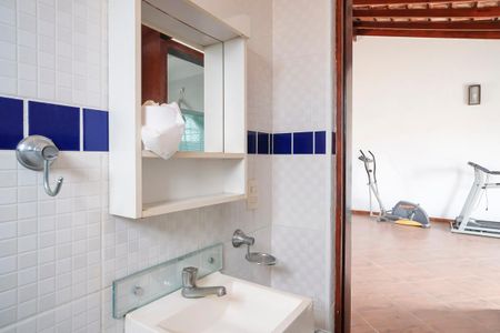 Casa à venda com 490m², 4 quartos e 6 vagasBanheiro varanda