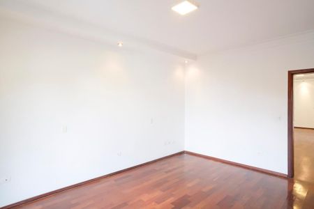 Casa à venda com 490m², 4 quartos e 6 vagasSuíte 3