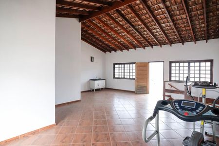 Casa à venda com 490m², 4 quartos e 6 vagasVaranda