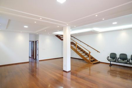 Sala de casa para alugar com 4 quartos, 490m² em Cerâmica, São Caetano do Sul