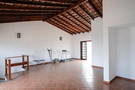 Casa à venda com 490m², 4 quartos e 6 vagasVaranda