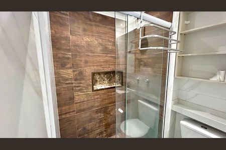 Apartamento à venda com 43m², 2 quartos e 1 vaga Apartamento à venda com 43m², 2 quartos e 1 vagaBanheiro