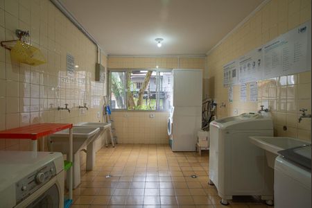 Studio à venda com 27m², 1 quarto e sem vaga Studio à venda com 27m², 1 quarto e sem vagaÁrea comum - Lavanderia