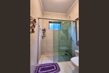 Casa à venda com 488m², 3 quartos e 8 vagas Casa à venda com 488m², 3 quartos e 8 vagasBanheiro