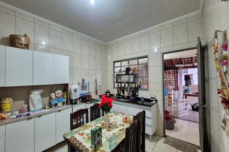 Casa à venda com 488m², 3 quartos e 8 vagas Casa à venda com 488m², 3 quartos e 8 vagasCozinha