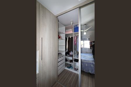 Quarto 1 - Closet de apartamento à venda com 2 quartos, 58m² em Jardim Itu, Porto Alegre