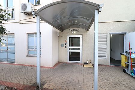 Apartamento à venda com 58m², 2 quartos e 1 vagaÁrea comum - Entrada do prédio