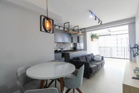 Apartamento à venda com 58m², 2 quartos e 1 vaga Apartamento à venda com 58m², 2 quartos e 1 vagaSala