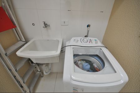 Casa de condomínio para alugar com 63m², 2 quartos e 1 vagaÁrea de Serviço