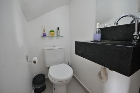 Casa de condomínio para alugar com 63m², 2 quartos e 1 vagaLavabo