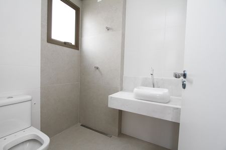 Apartamento à venda com 166m², 3 quartos e 2 vagasBanheiro da Suíte