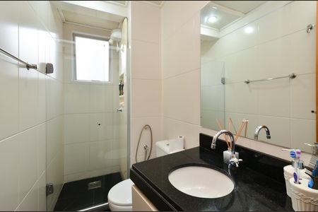 Apartamento à venda com 70m², 2 quartos e 2 vagasBanheiro social