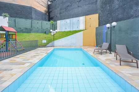 Apartamento para alugar com 37m², 2 quartos e sem vaga Apartamento para alugar com 37m², 2 quartos e sem vagaÁrea comum - Piscina