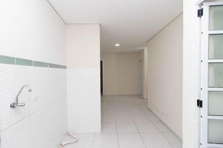 Cozinha de apartamento para alugar com 2 quartos, 55m² em Vila Guilherme, São Paulo