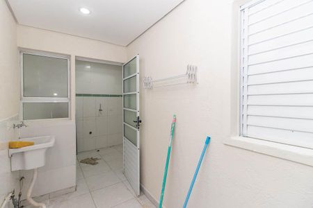 Apartamento para alugar com 55m², 2 quartos e sem vagaÁrea de Serviço