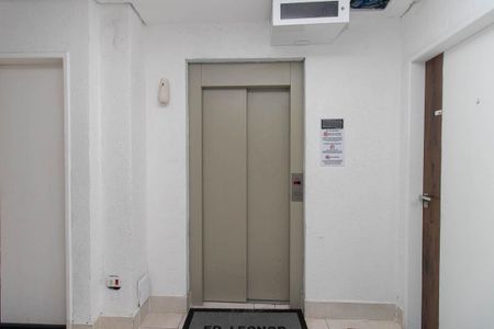 Apartamento para alugar com 55m², 2 quartos e sem vagaElevador