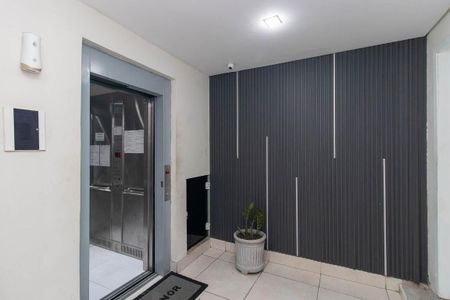 Apartamento para alugar com 55m², 2 quartos e sem vagaElevador