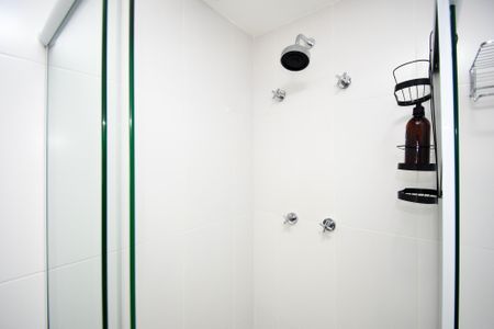 banheiro de kitnet/studio à venda com 1 quarto, 29m² em Pinheiros, São Paulo