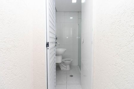 Banheiro de apartamento para alugar com 1 quarto, 39m² em Vila Guilherme, São Paulo