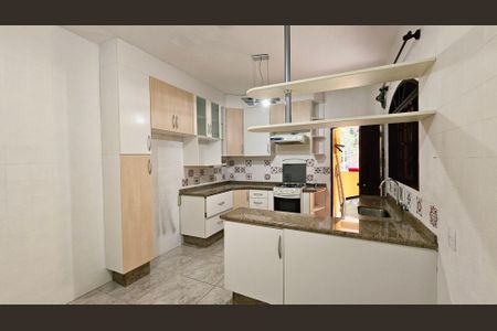 Casa à venda com 3 quartos, 800m² em Jardim Santa Gertrudes, Jundiaí