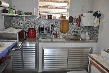 Casa à venda com 4 quartos, 180m² em Piedade, Rio de Janeiro