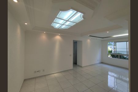 Apartamento para alugar com 65m², 2 quartos e 1 vagaSala 
