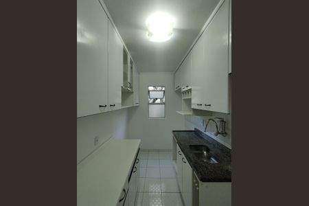 Apartamento para alugar com 65m², 2 quartos e 1 vagaCozinha - Armários