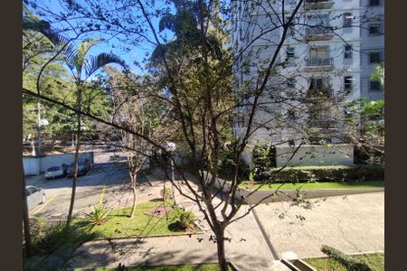 Apartamento para alugar com 65m², 2 quartos e 1 vagaVista da Rua